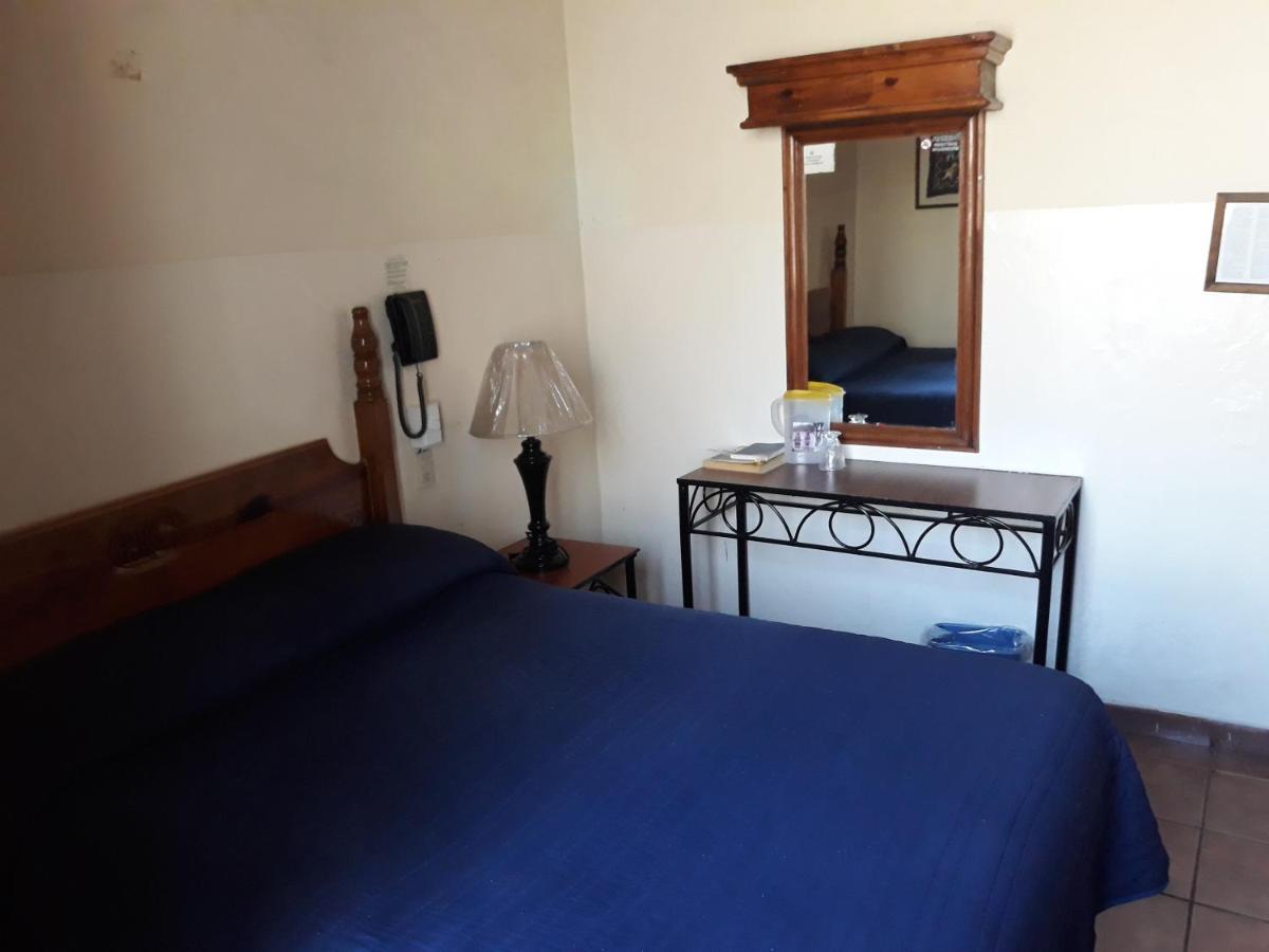 Hotel El Carmen, モレリア エクステリア 写真