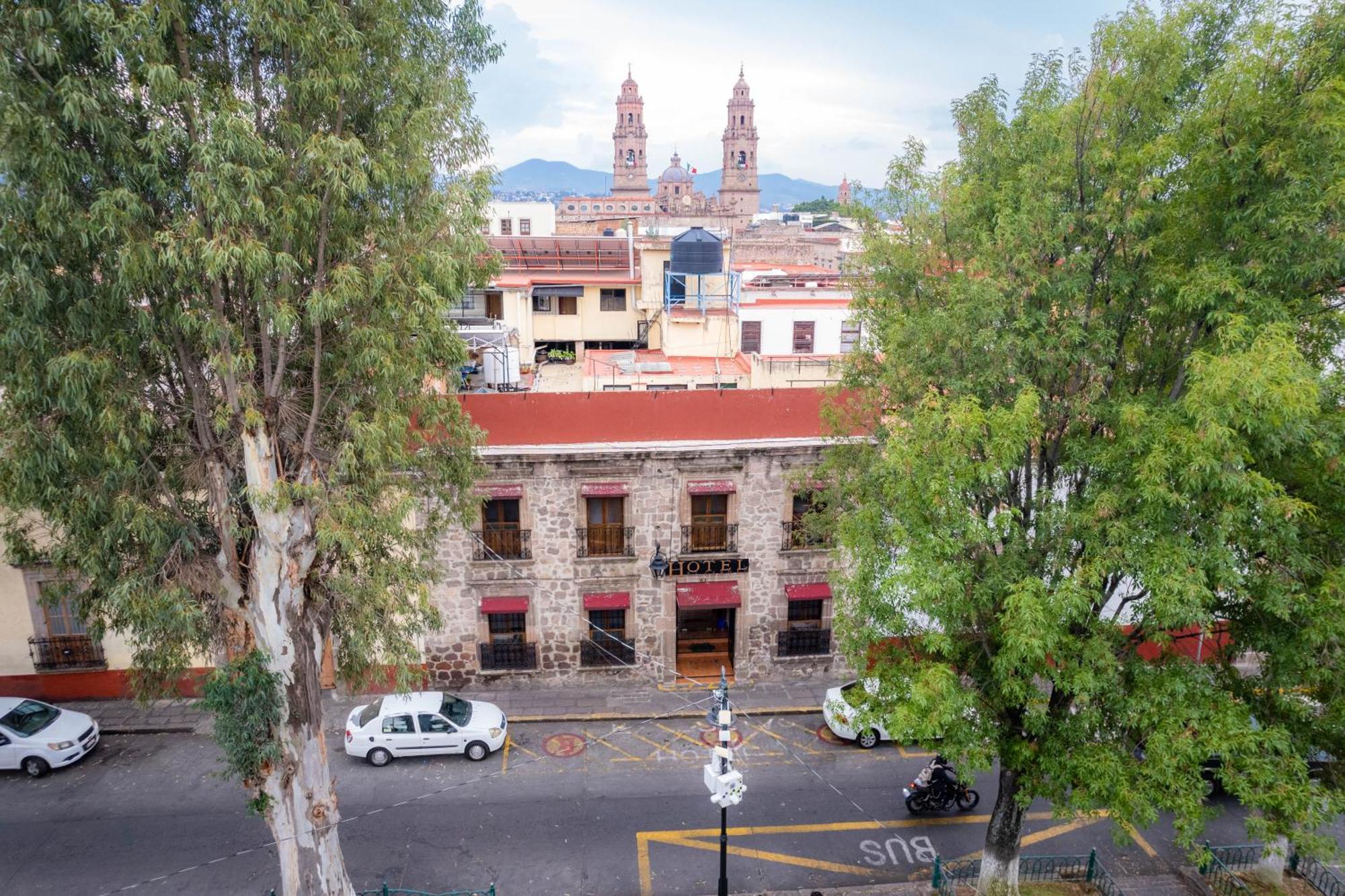 Hotel El Carmen, モレリア エクステリア 写真