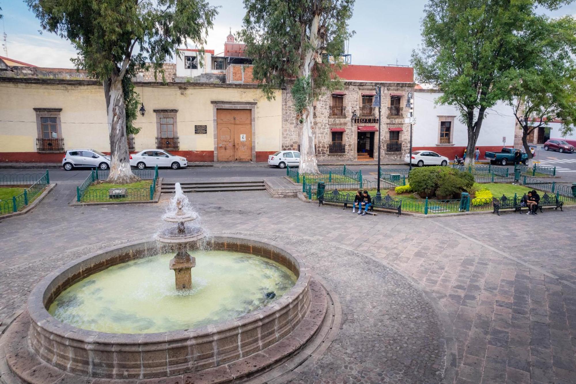 Hotel El Carmen, モレリア エクステリア 写真