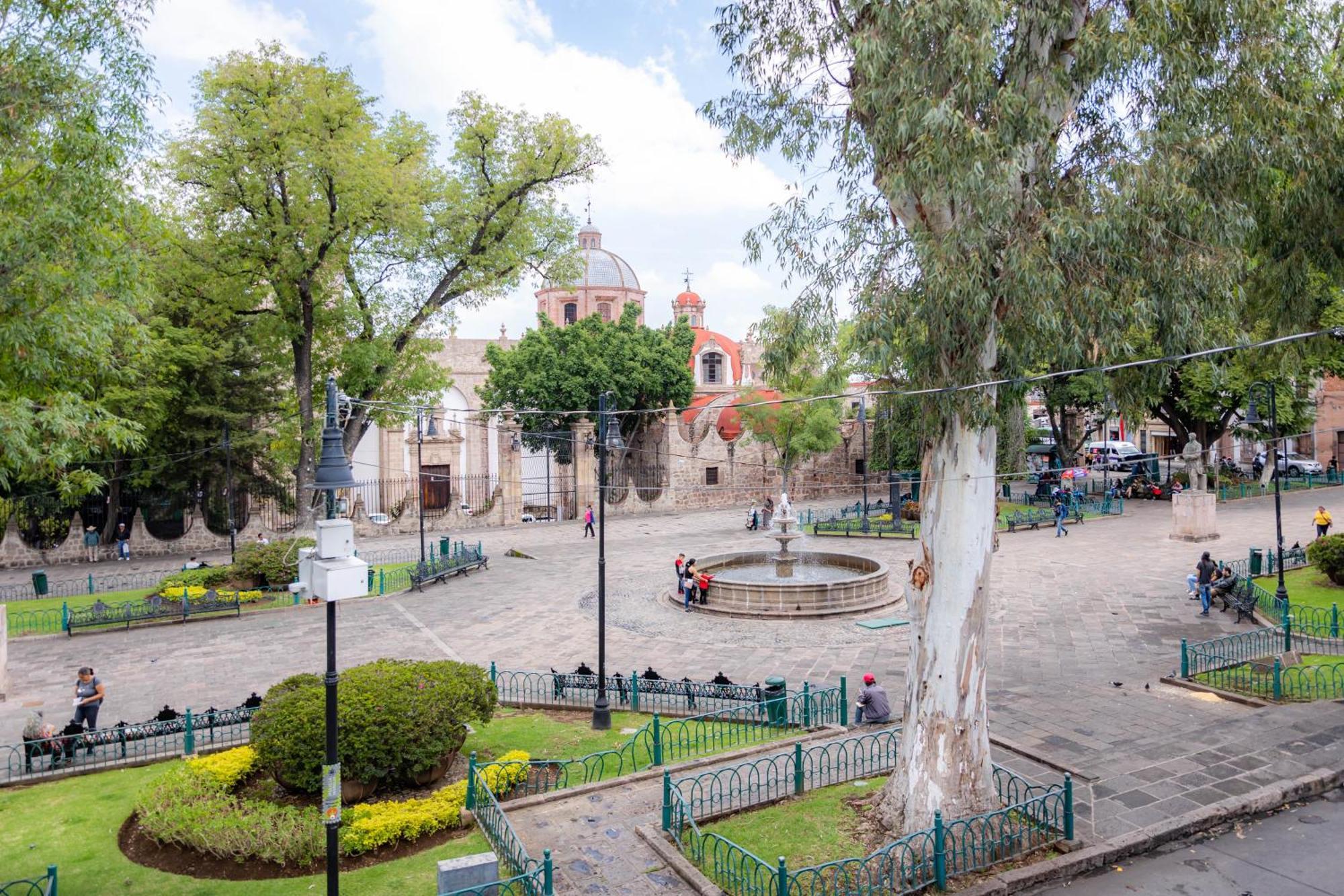 Hotel El Carmen, モレリア エクステリア 写真