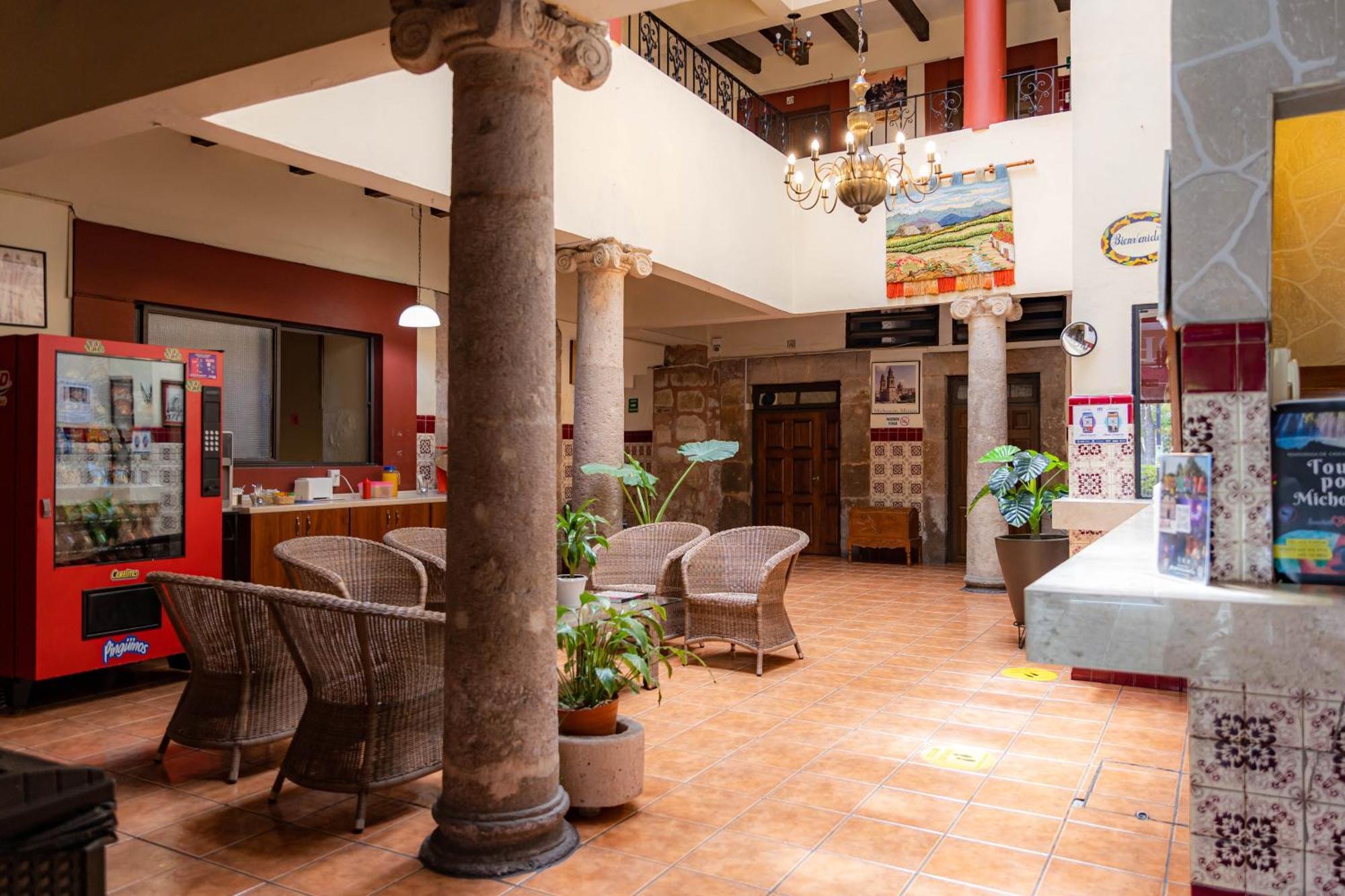 Hotel El Carmen, モレリア エクステリア 写真