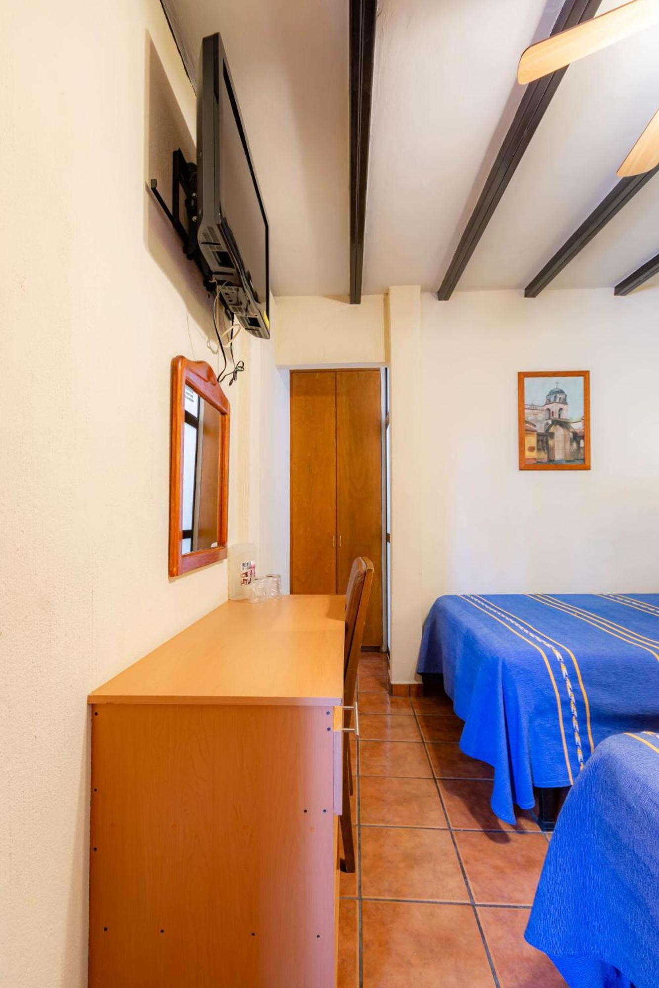 Hotel El Carmen, モレリア エクステリア 写真