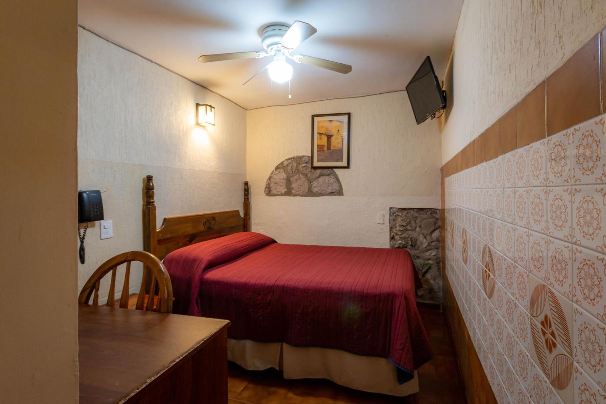 Hotel El Carmen, モレリア エクステリア 写真