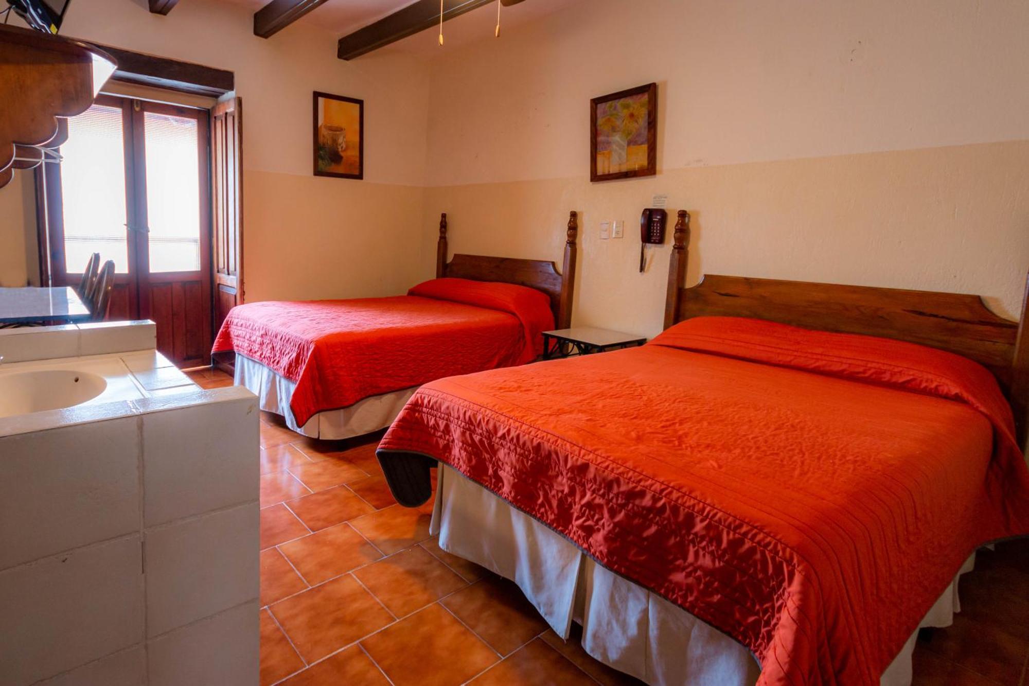 Hotel El Carmen, モレリア エクステリア 写真