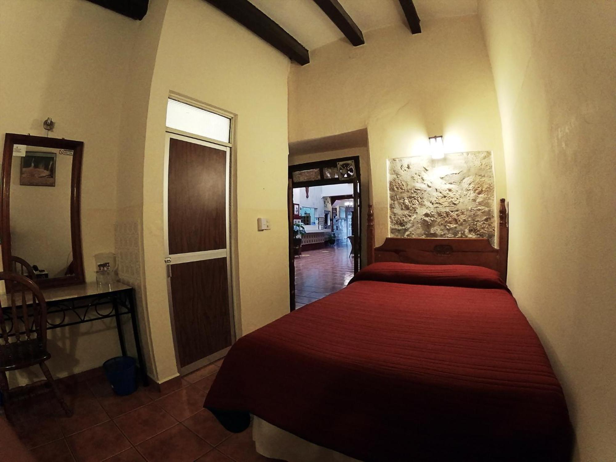 Hotel El Carmen, モレリア エクステリア 写真