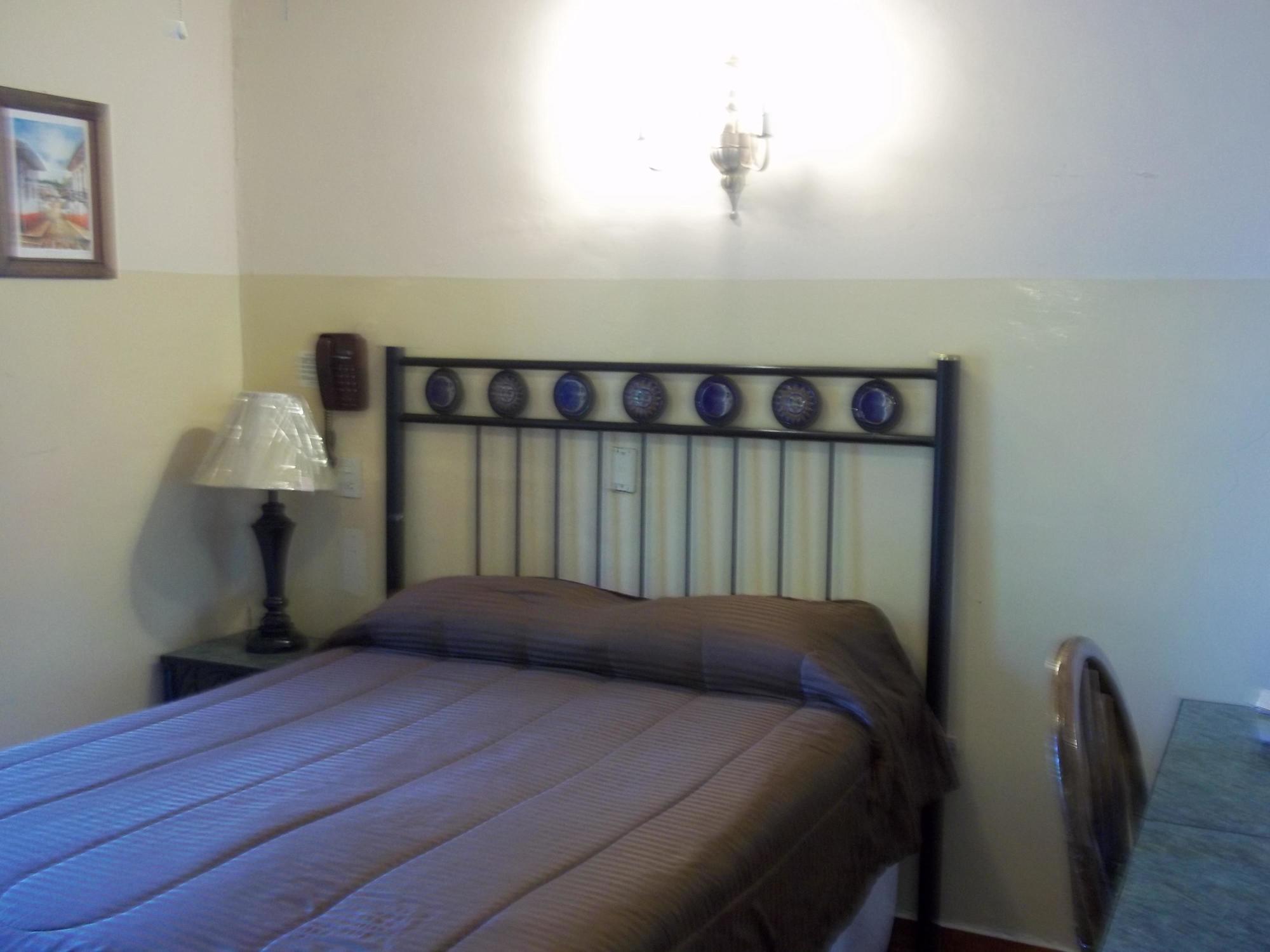 Hotel El Carmen, モレリア エクステリア 写真