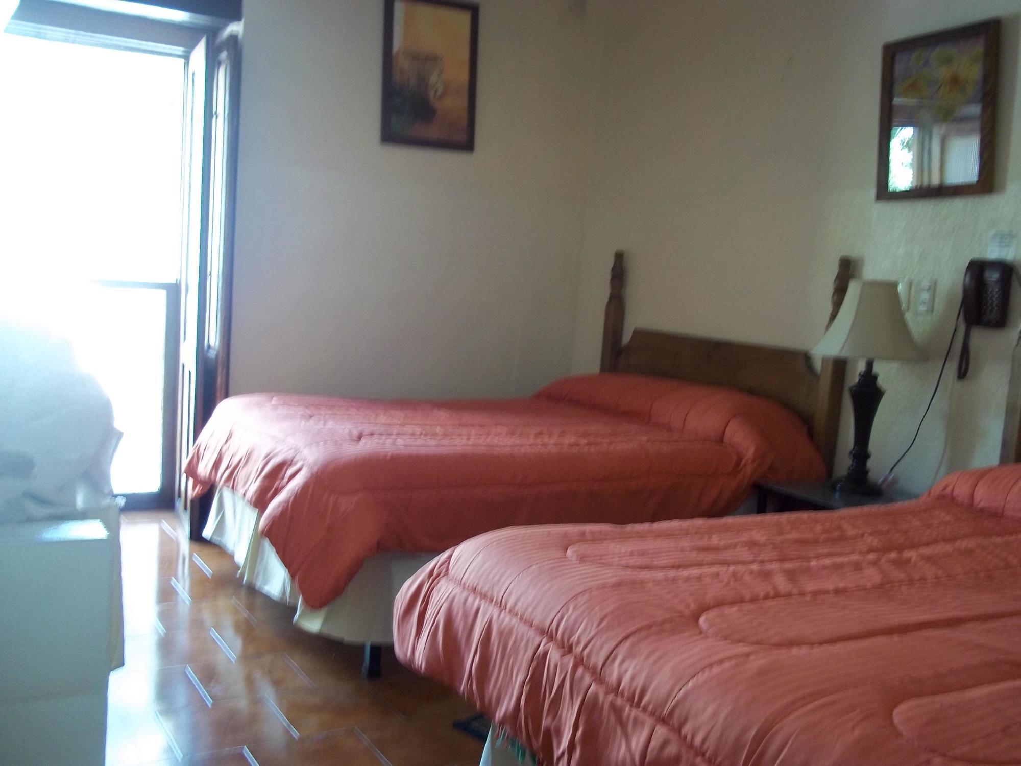 Hotel El Carmen, モレリア エクステリア 写真